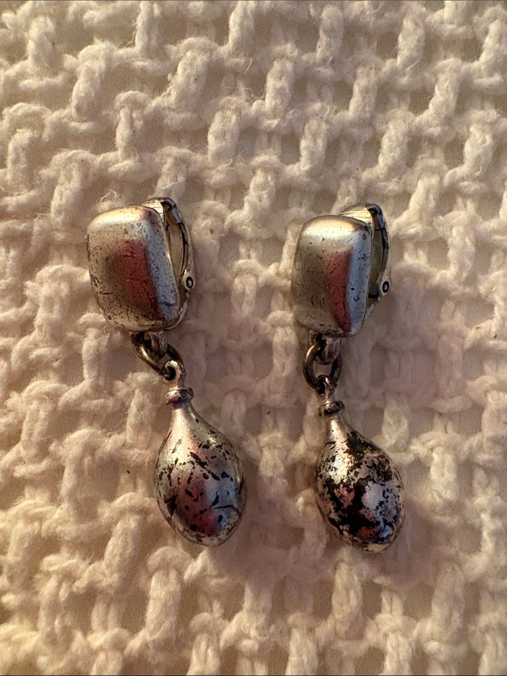 Drop multi metal clip on earrings